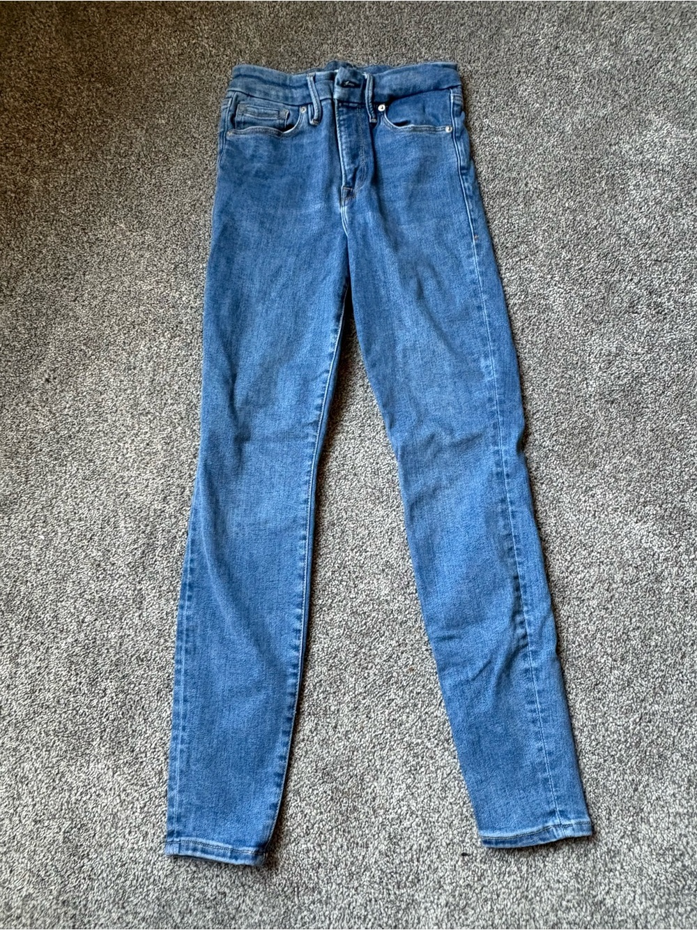 Good American Midwash Skinny Jeans in Blue
